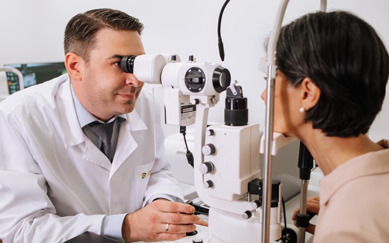 Болят глаза - диагностика и лечение